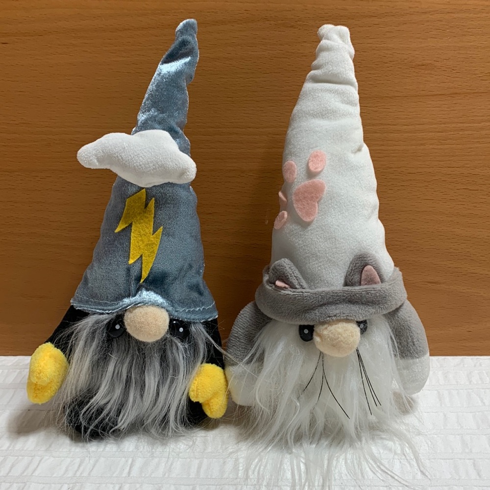 Hug Feel The Love Jinx & Stormy Decor Gnomes